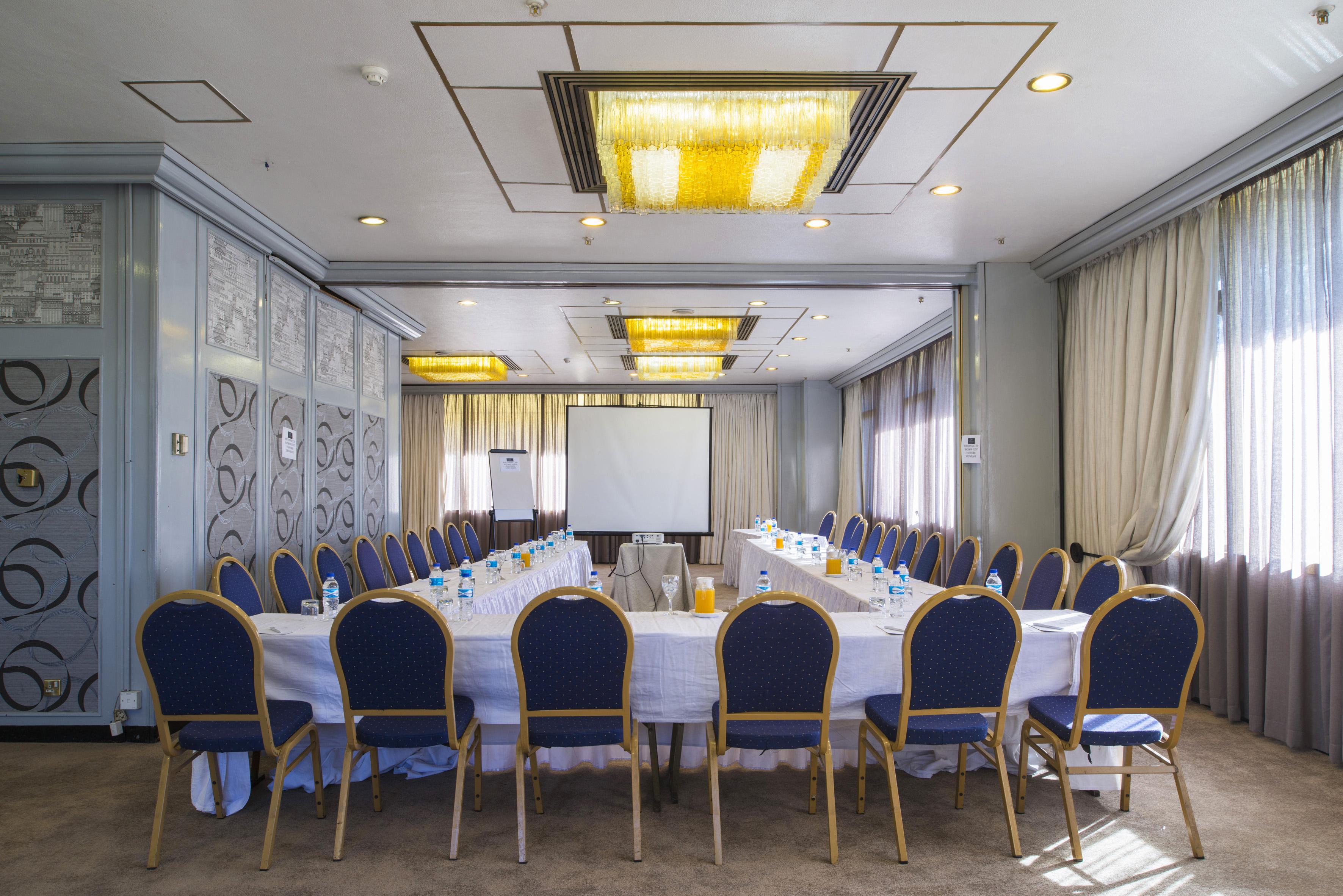 Rainbow Towers Hotel & Conference Centre Хараре Екстериор снимка