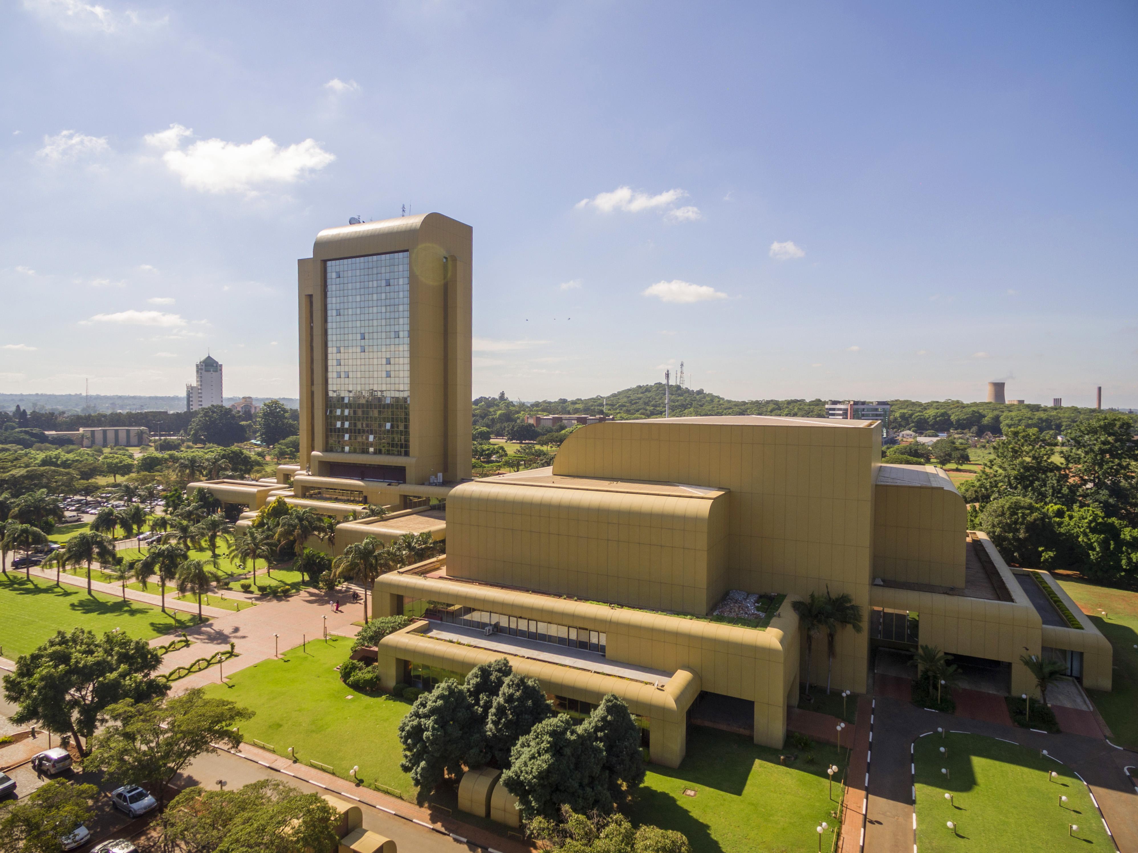 Rainbow Towers Hotel & Conference Centre Хараре Екстериор снимка