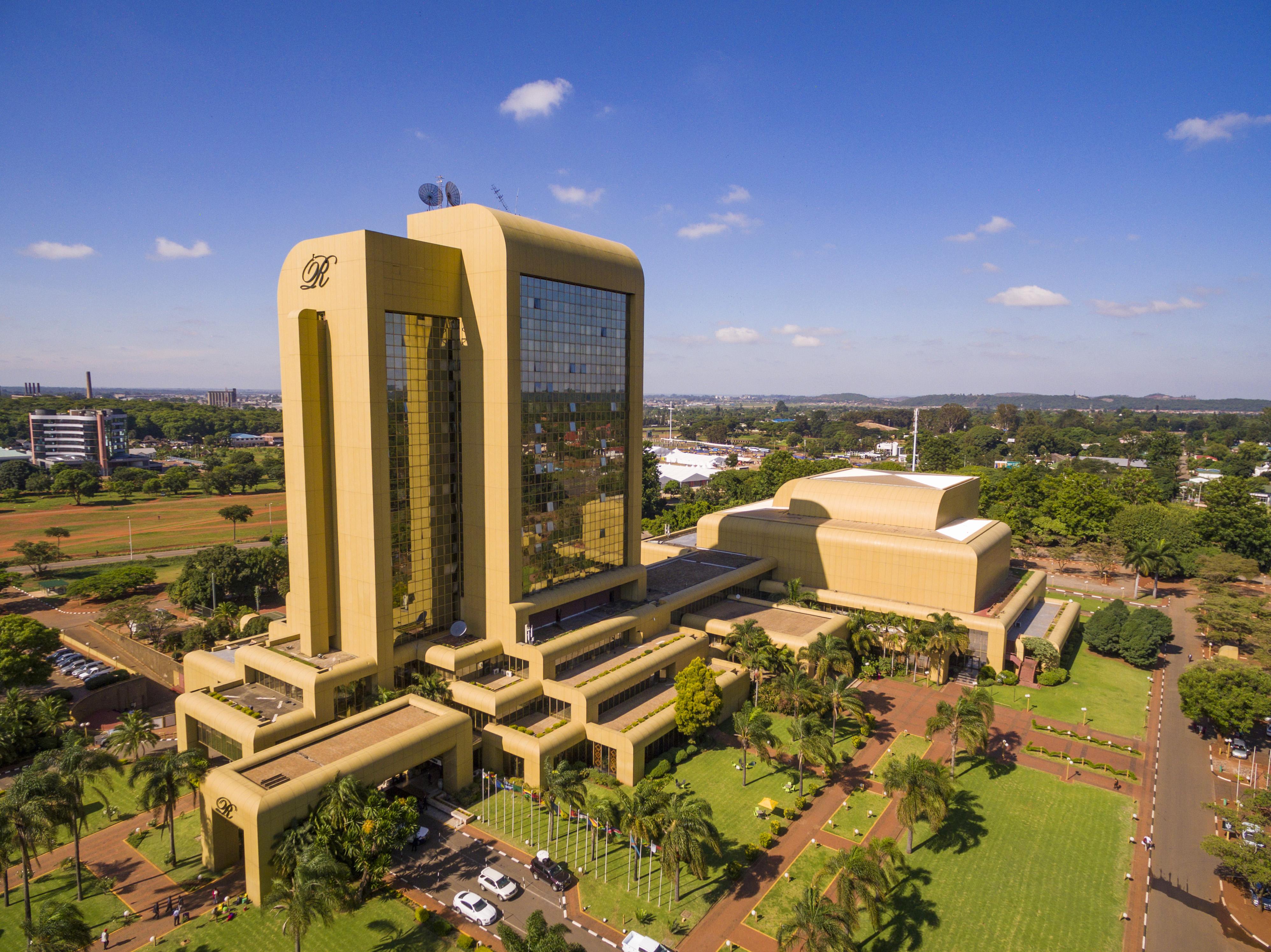 Rainbow Towers Hotel & Conference Centre Хараре Екстериор снимка