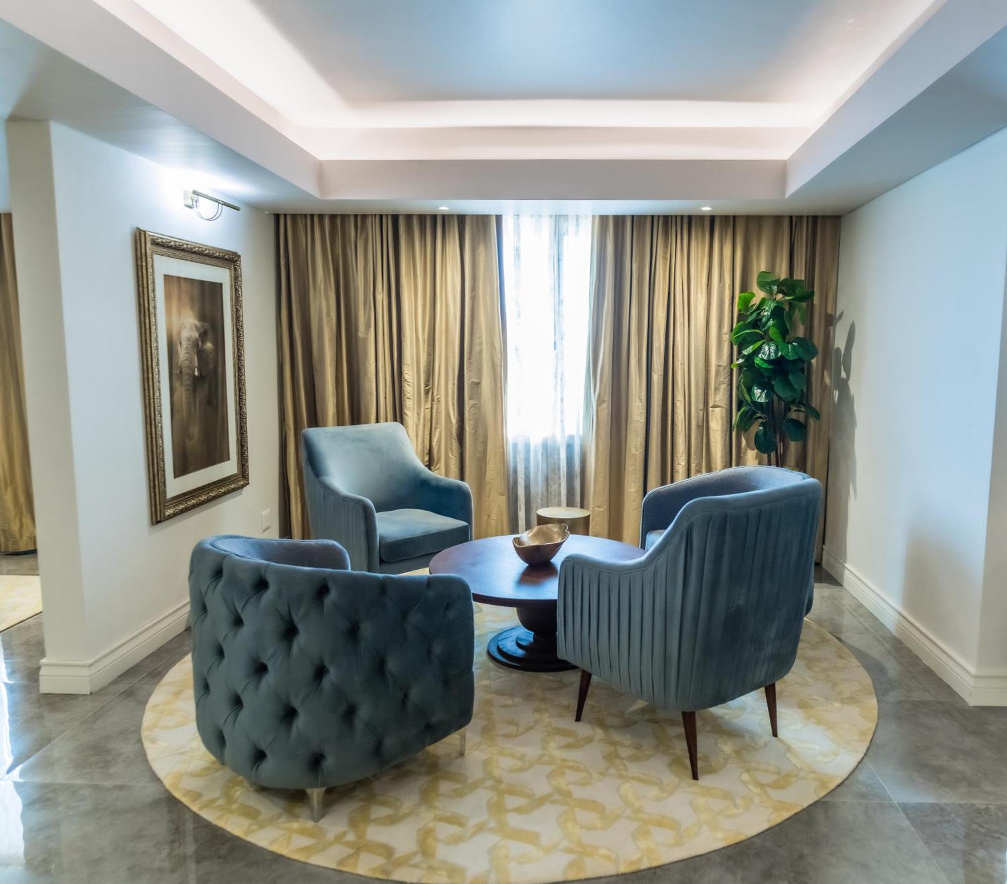 Rainbow Towers Hotel & Conference Centre Хараре Екстериор снимка