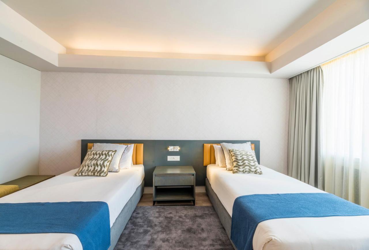Rainbow Towers Hotel & Conference Centre Хараре Екстериор снимка